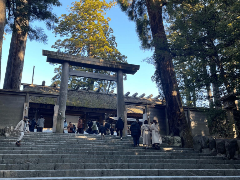 神社の参拝するのに無駄に列作って順番待ちするの、やめませんか？