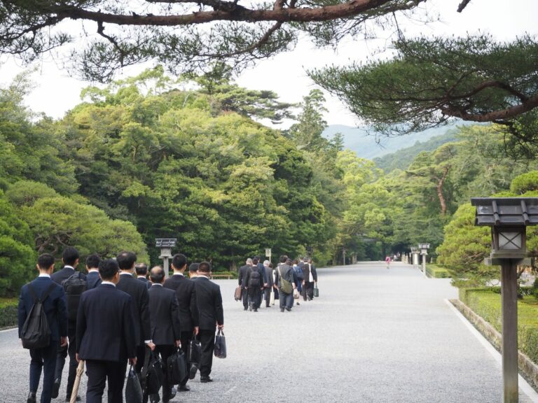 神社はアプローチ