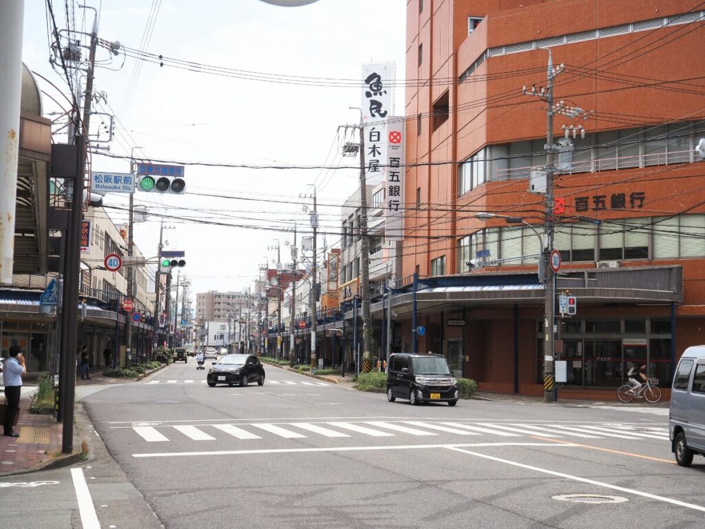 松阪駅前の雰囲気